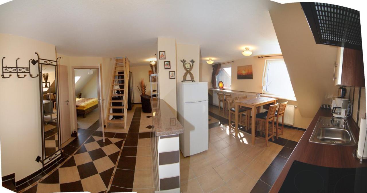 Nanis Hotel & Appartements Steinhude Habitación foto